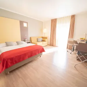 4* ホテル Orangerie