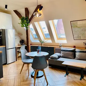 https://attic-studio-jezyce.poznan-hotels.com