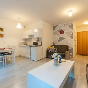 https://apartament-spokojna-przysta-z-prywatnym-parkingiem-by.karpacz-hotel.com