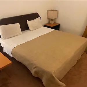 احجز هنا